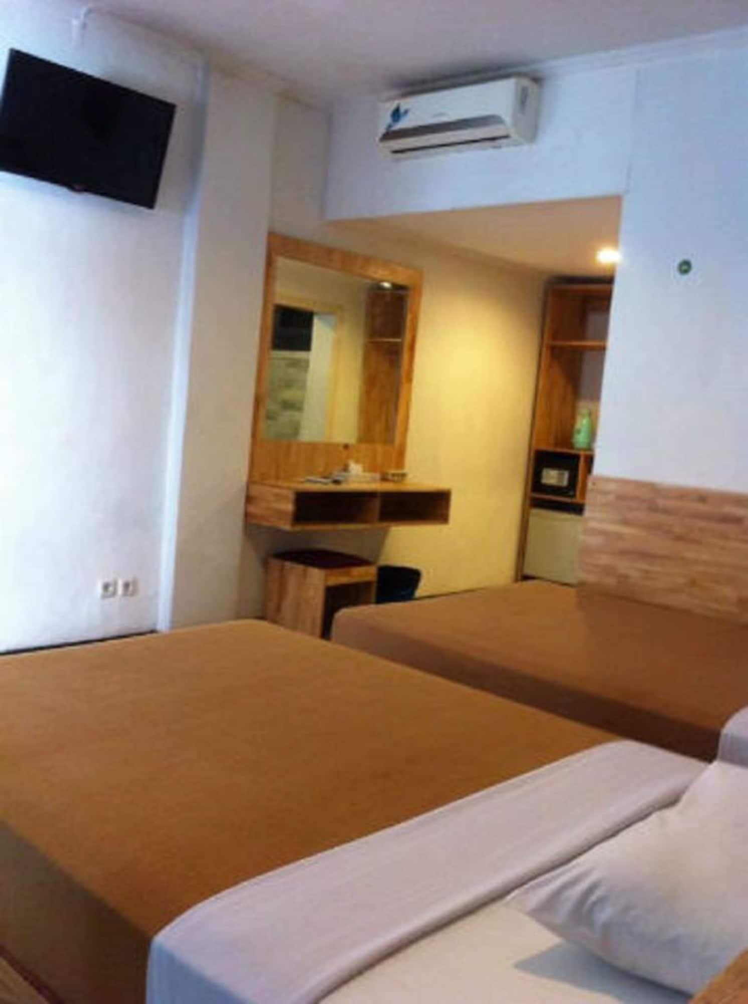 Hotel Karthi Kuta Kuta  Exterior photo