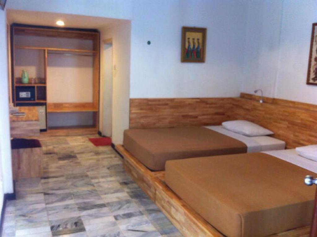 Hotel Karthi Kuta Kuta  Exterior photo