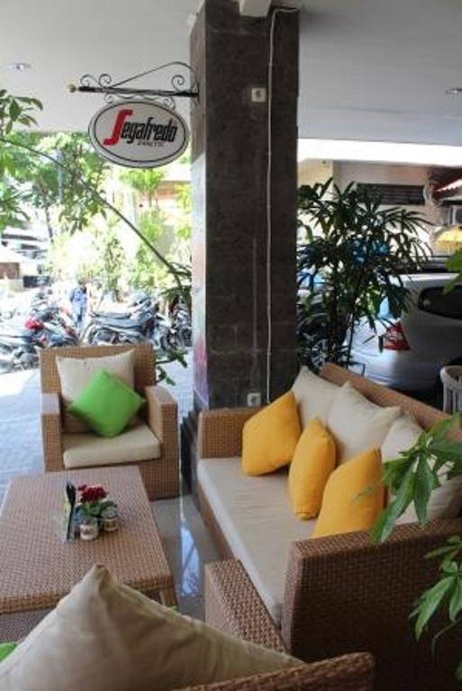 Hotel Karthi Kuta Kuta  Exterior photo