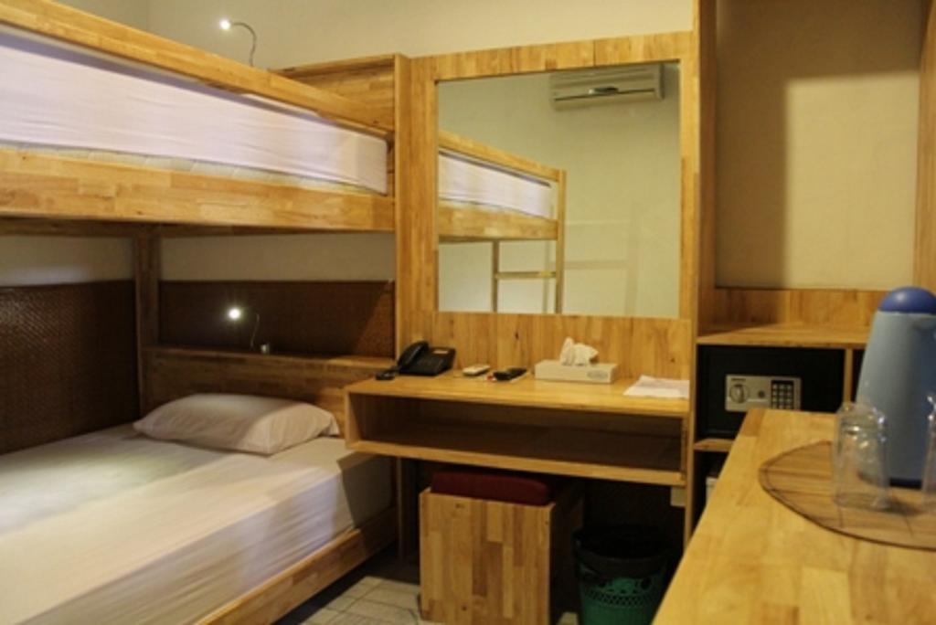 Hotel Karthi Kuta Kuta  Room photo
