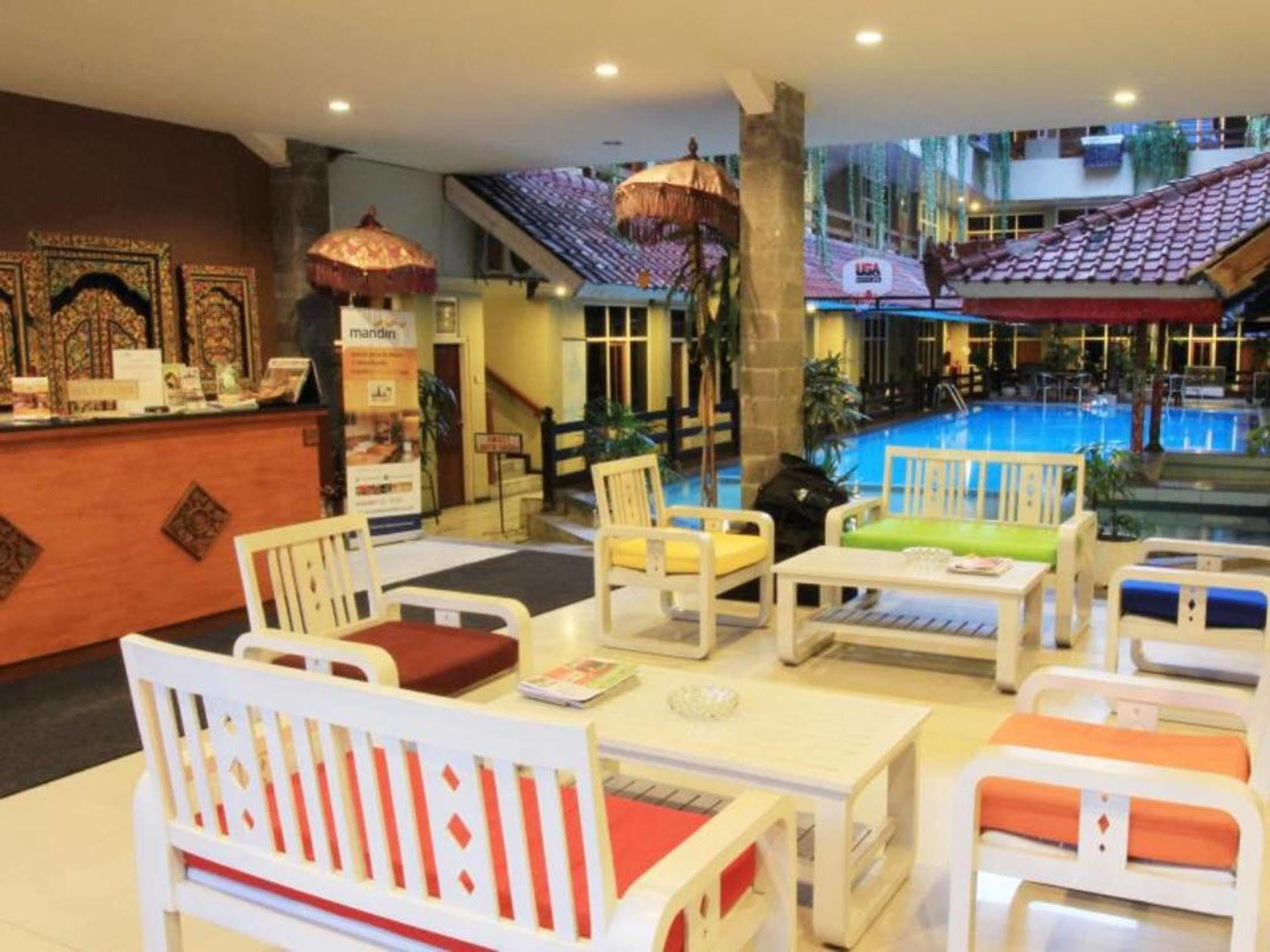 Hotel Karthi Kuta Kuta  Exterior photo